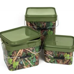 Behr Bait Bucket With Lid, Square - 10 Ltr